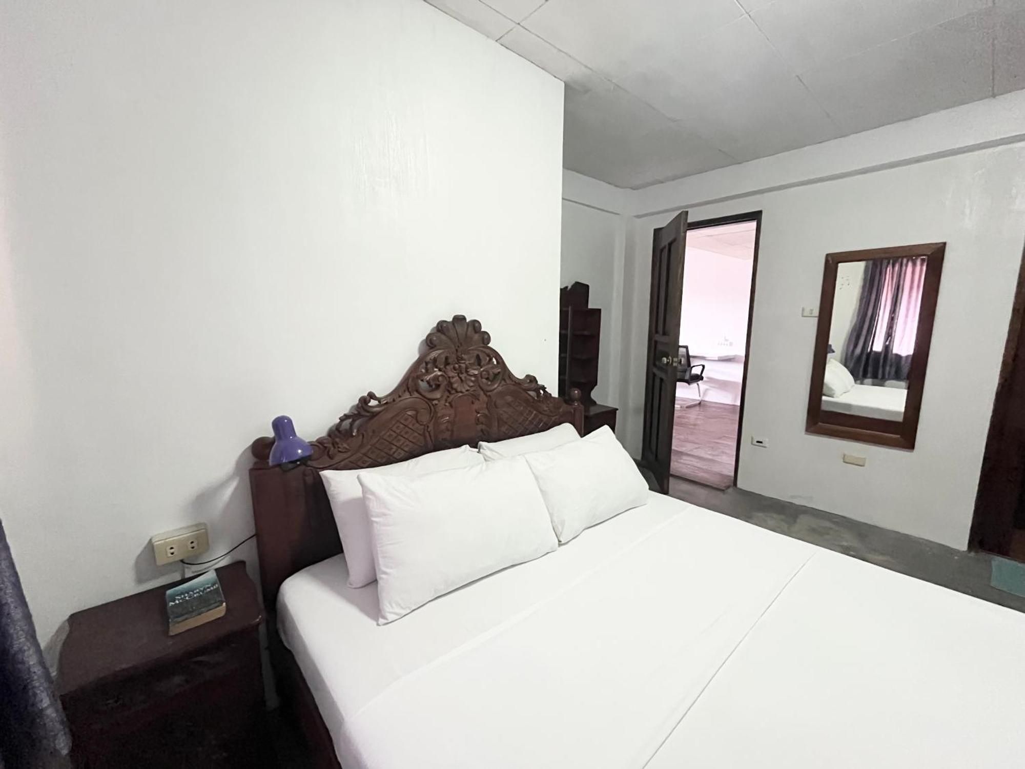 Uncharted Hostel Puerto Galera Zewnętrze zdjęcie