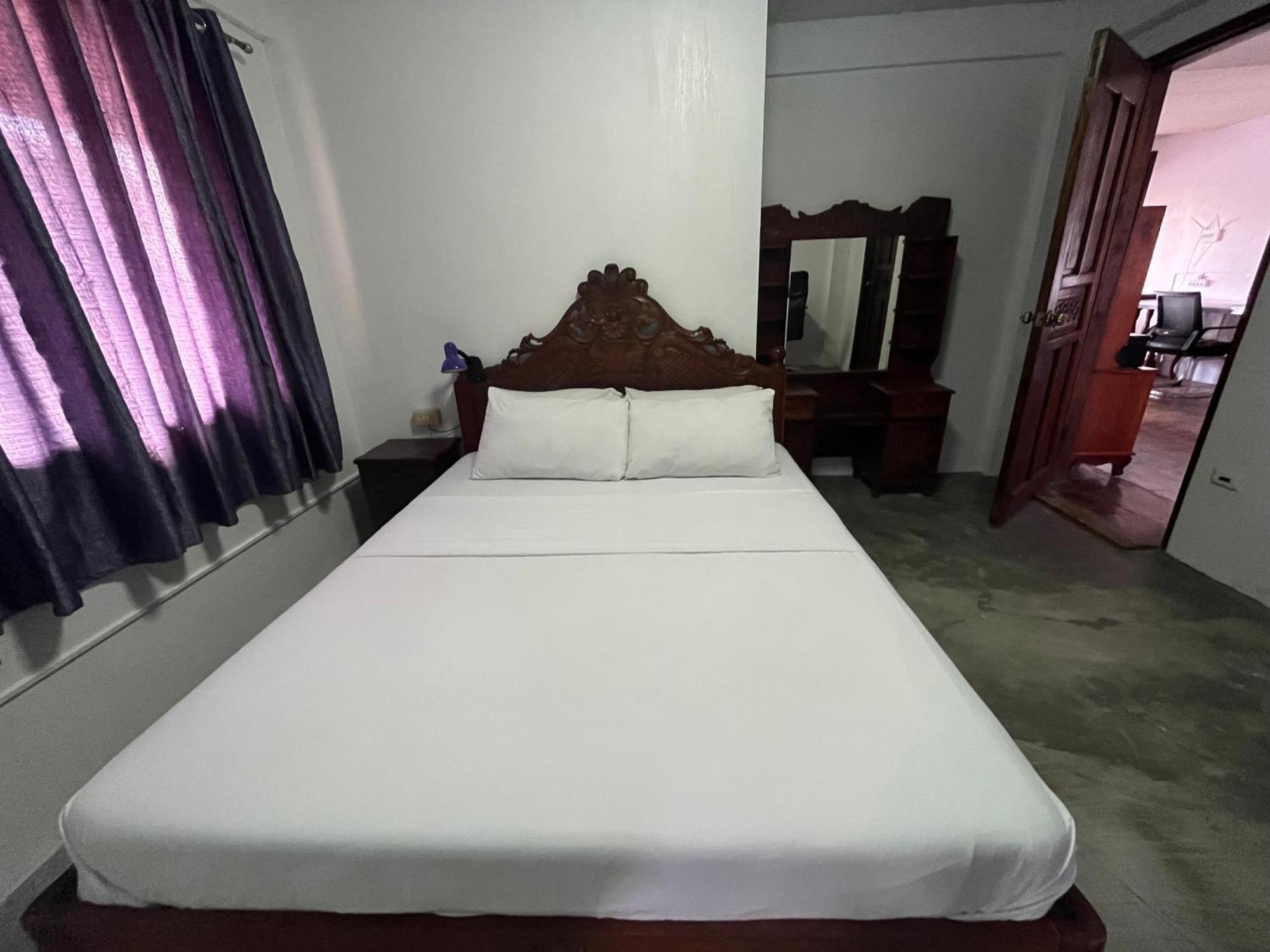 Uncharted Hostel Puerto Galera Zewnętrze zdjęcie